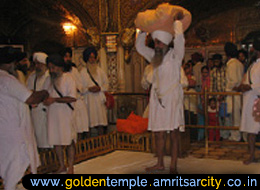 sukhasan sahib at golden temple amritsar